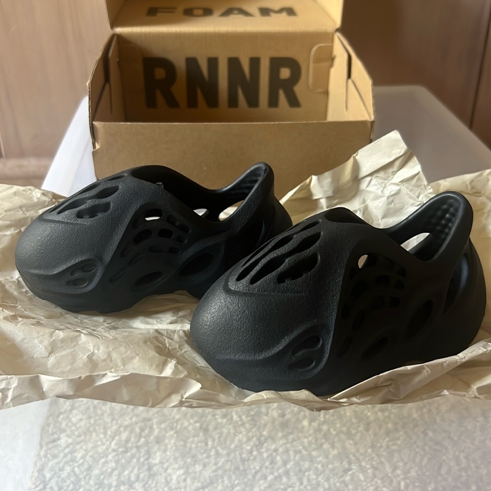 Yeezy foam runner infants